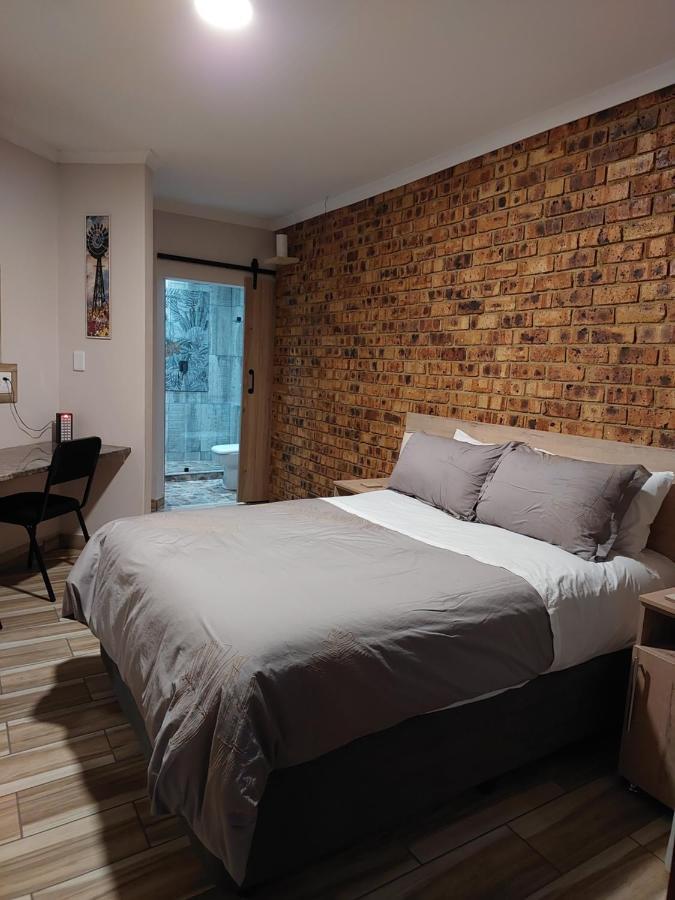 Twins Guest House Astoni Vanderbijlpark Zimmer foto