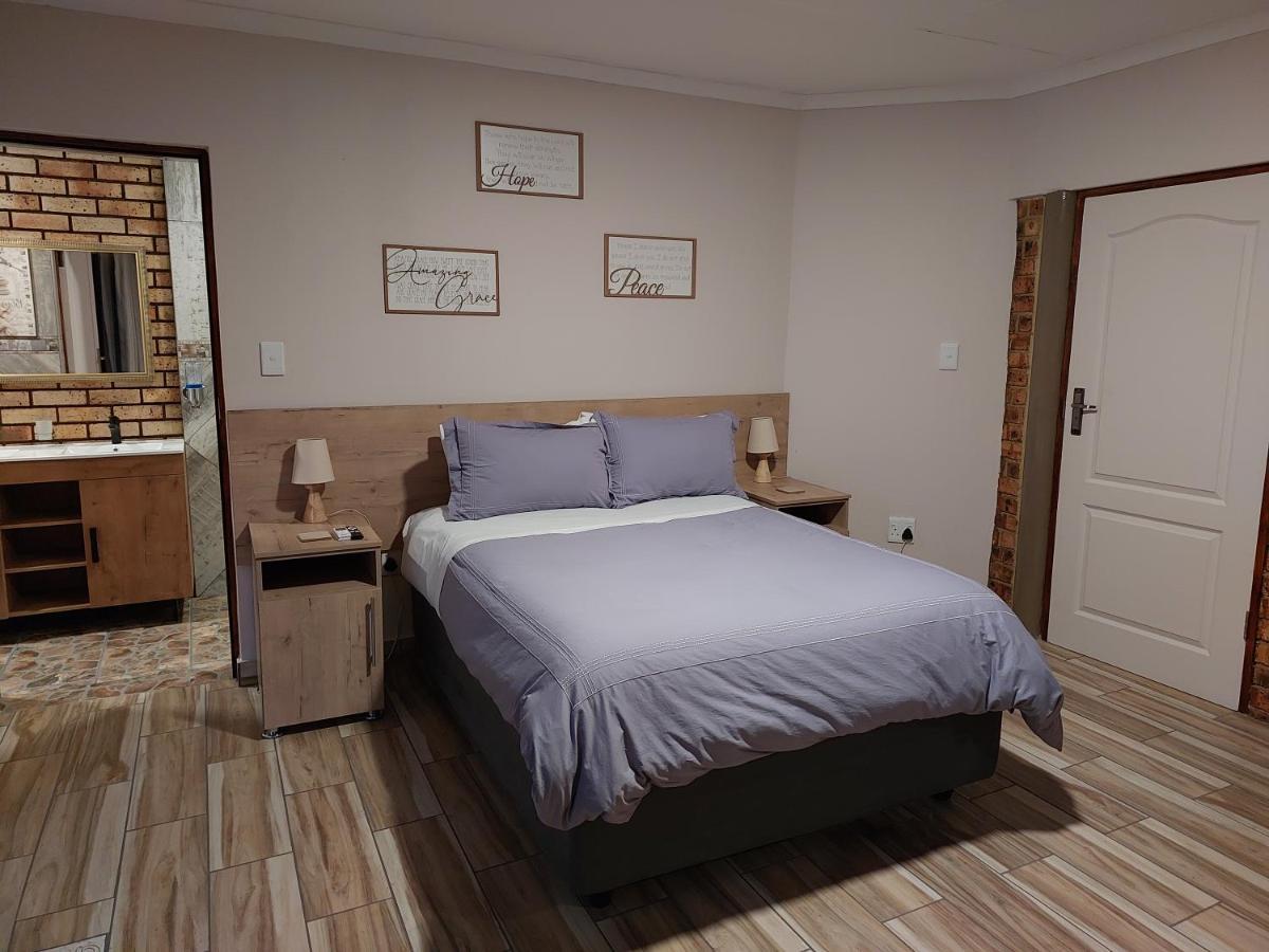 Twins Guest House Astoni Vanderbijlpark Zimmer foto