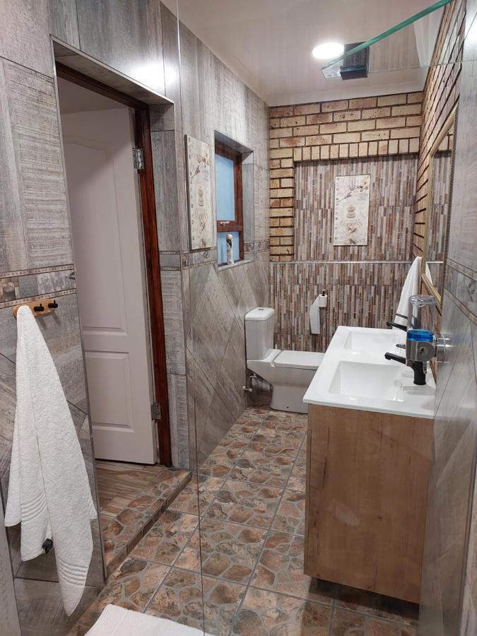 Twins Guest House Astoni Vanderbijlpark Zimmer foto