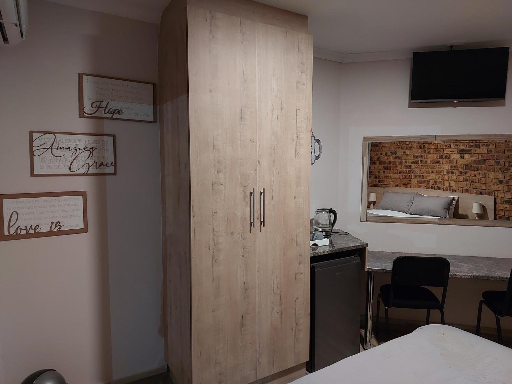 Twins Guest House Astoni Vanderbijlpark Zimmer foto