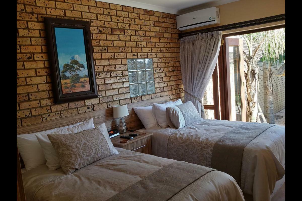 Twins Guest House Astoni Vanderbijlpark Exterior foto