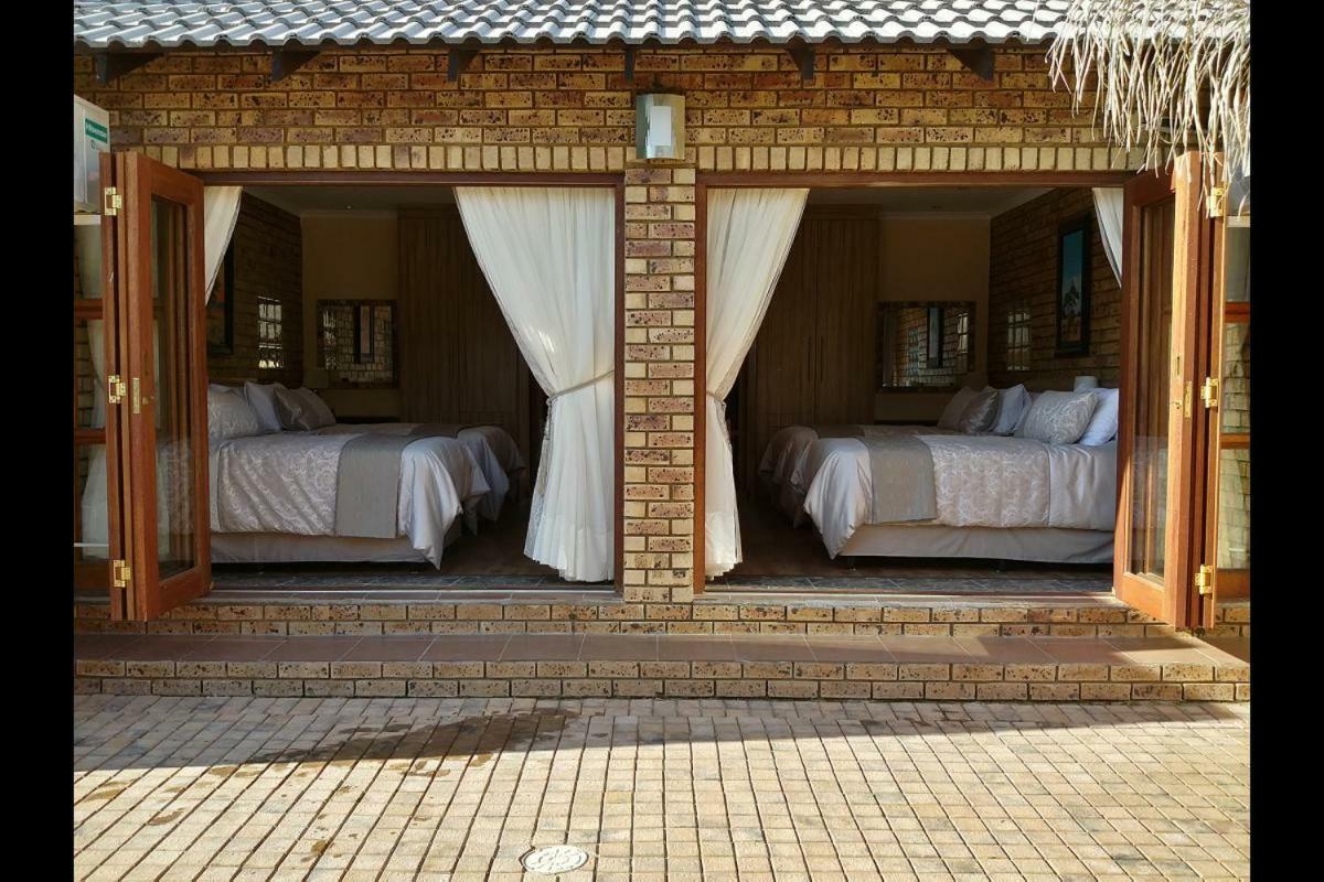 Twins Guest House Astoni Vanderbijlpark Exterior foto