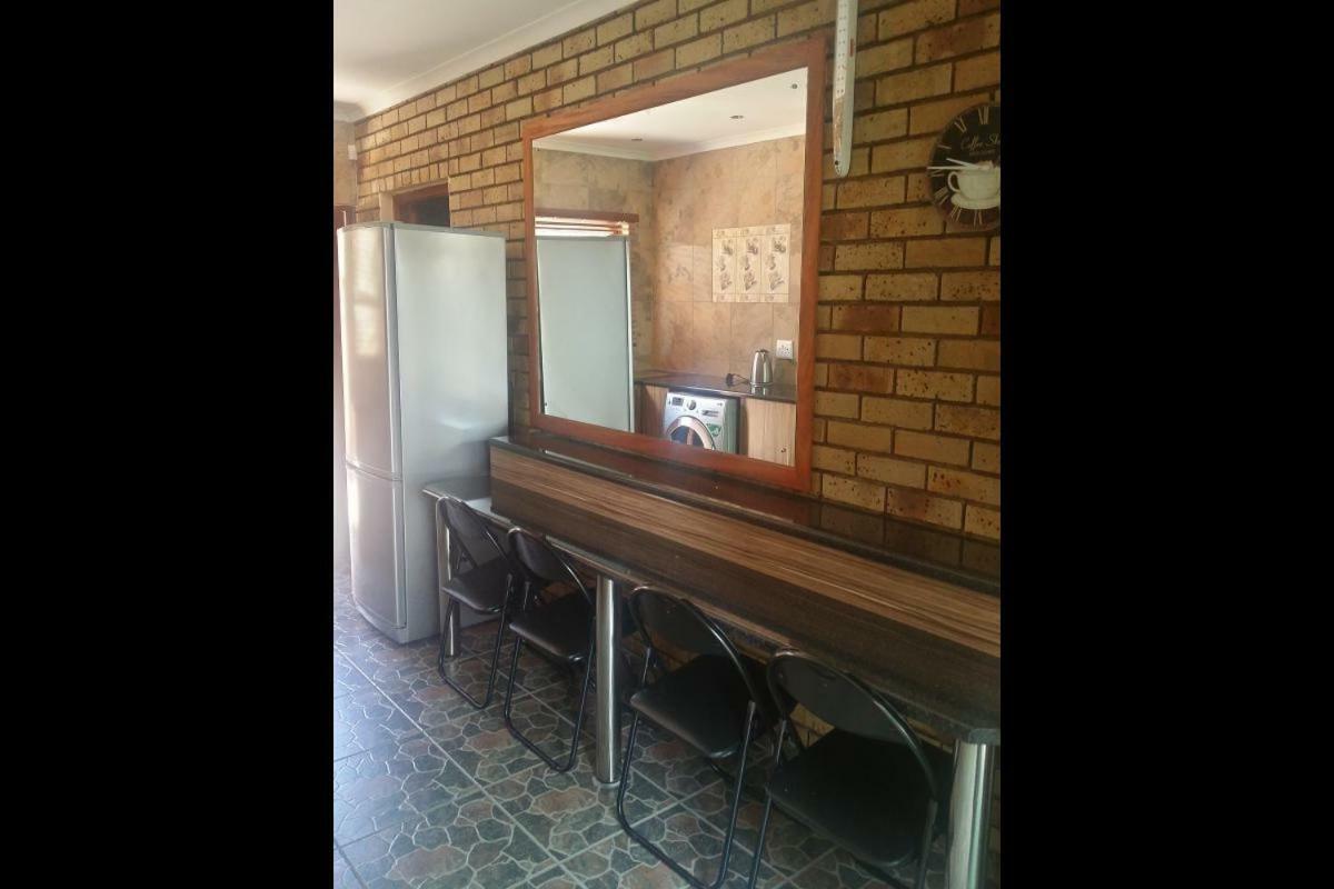 Twins Guest House Astoni Vanderbijlpark Exterior foto